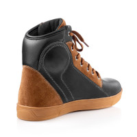   Moteq Sigal,  41,  /