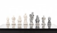 Сувенирные шахматы "средневековье" камень мрамор змеевик 40х40 см