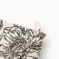 -  "Black Flowers" 2027,100% /, 190 /2