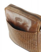    Mano Don Luca,     , 23  