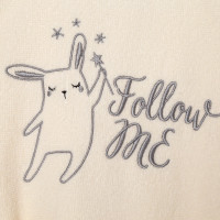     Follow Me,  32 (110-116 ), 