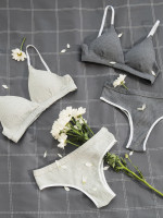   (, ) Collorista, ,  44-46