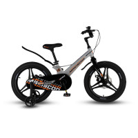  18 Maxiscoo Space Deluxe,   
