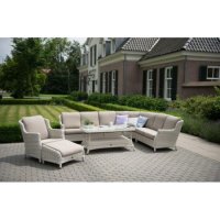   4 Seasons Outdoor Brighton,  