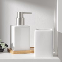      Savanna Square, 3  (  , , ),  