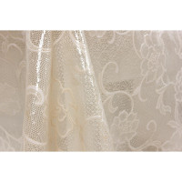  White/beige,  137 ,  20 