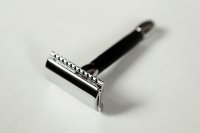 Станок для бритья (цвет: хром, ручка: черная)