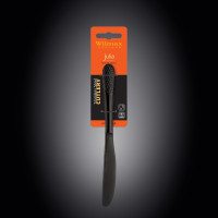   Wilmax England Julia, 22 