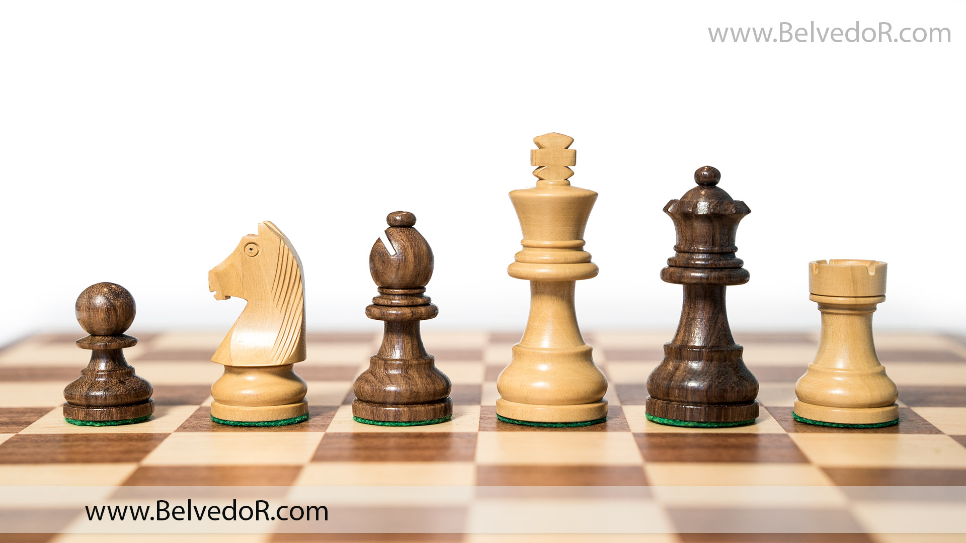 

Фигуры шахматные "классические", король 9,5см