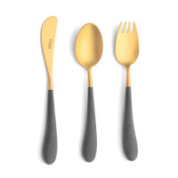    Alice Grey Gold, 3 
