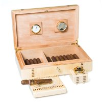 Ivory        Giglio, 